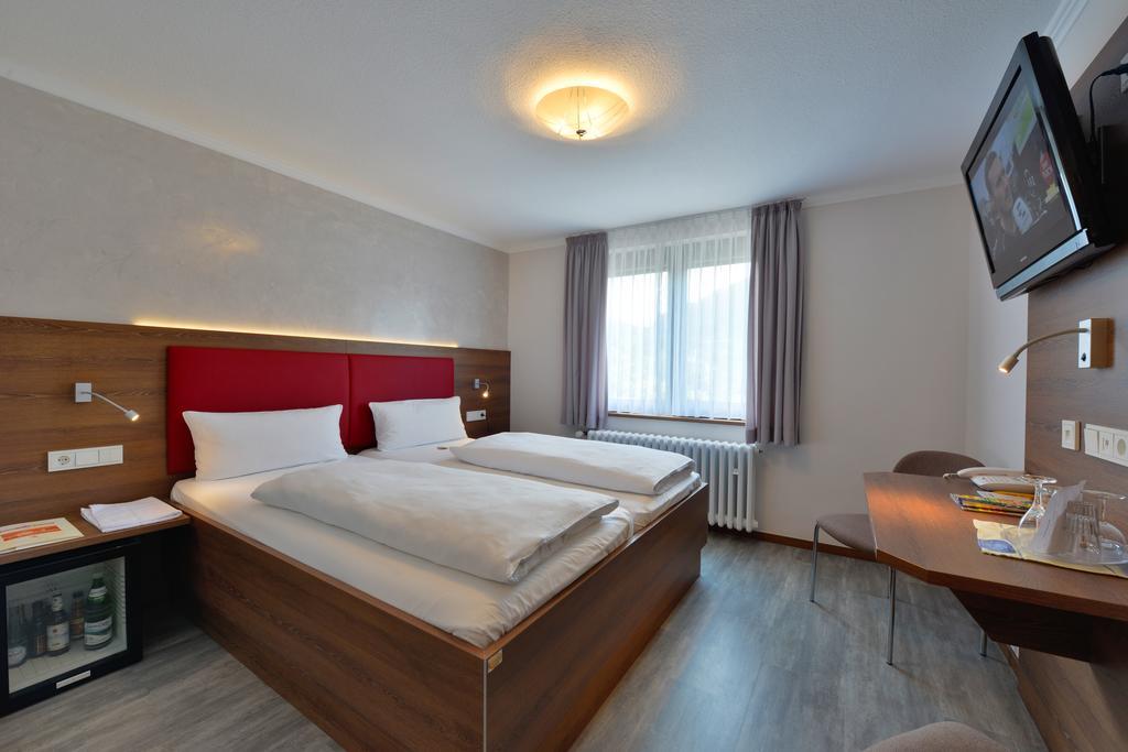 Land-Gut-Hotel Zur Post Altenahr Exteriör bild