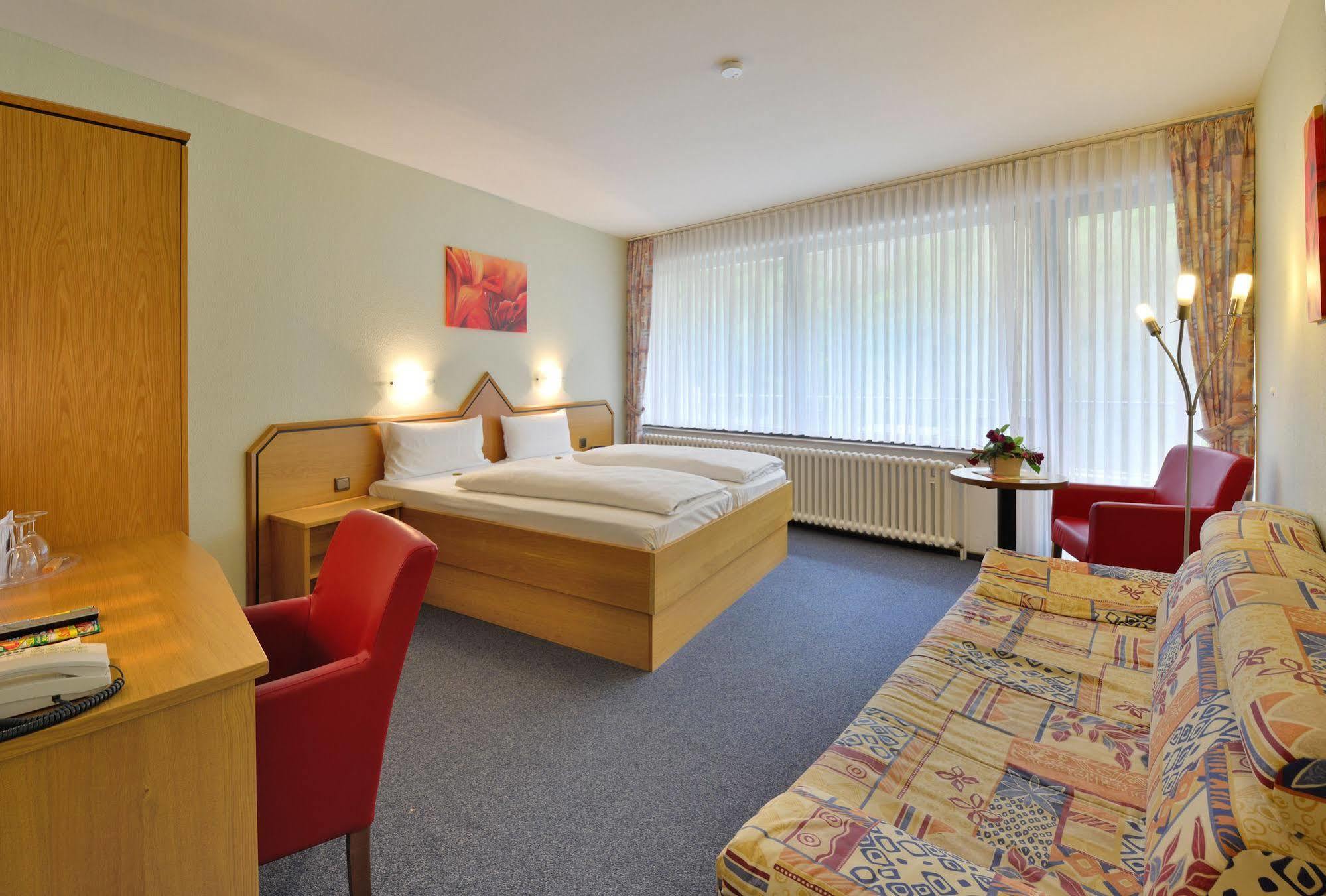 Land-Gut-Hotel Zur Post Altenahr Exteriör bild